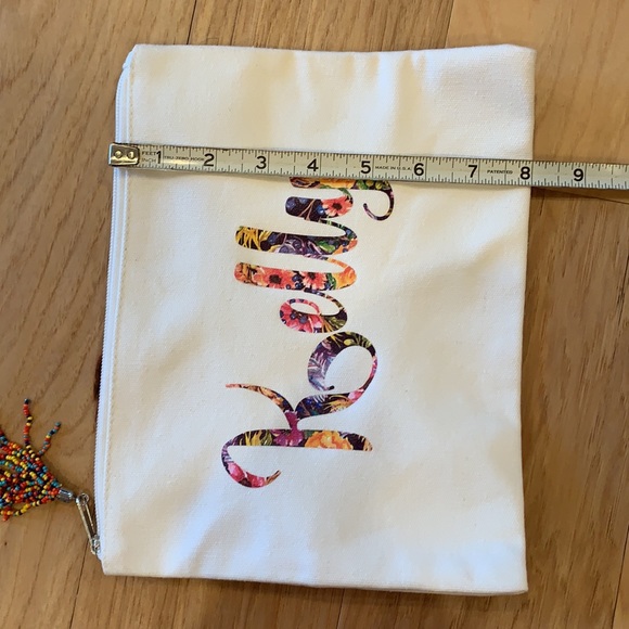 Cosmetic/Toiletries/Multipurpose Bag Personalized "Kelly" - Picture 5 of 5